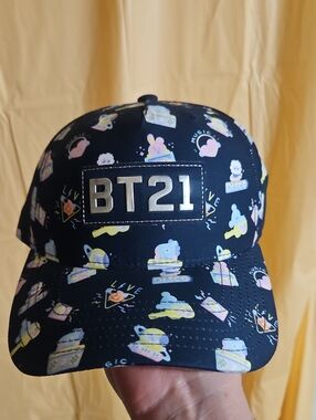 BT21 ADULT UNISEX PRINTED HAT: BLUE/PINK: NEW WITH TAGS